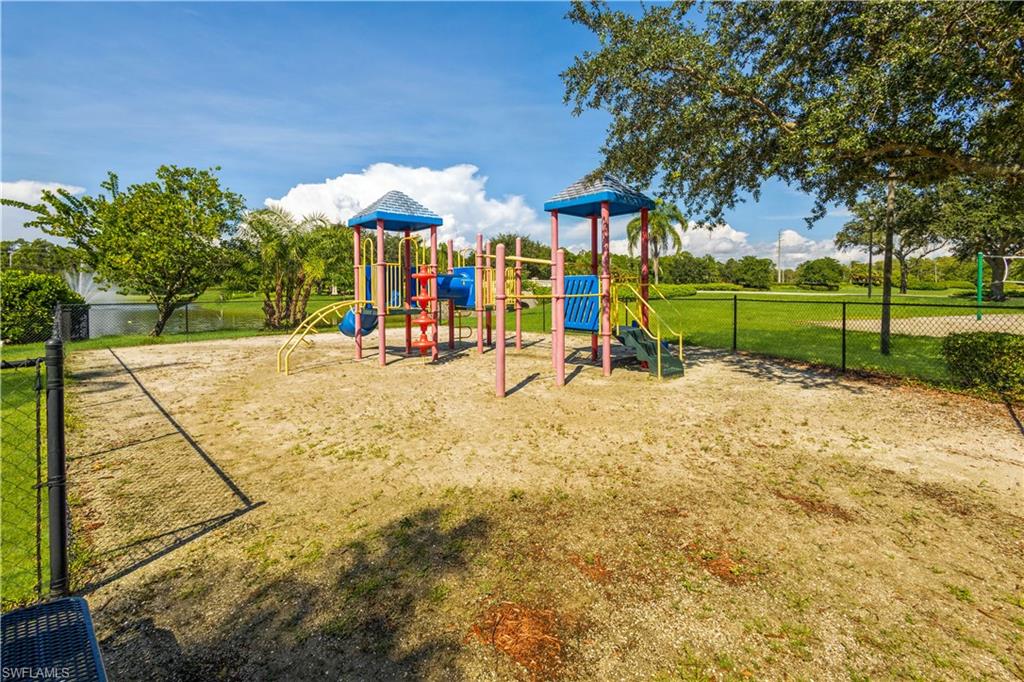 WATERWAYS OF NAPLES - Residential