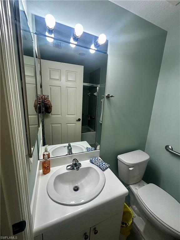 VAN LOON COMMONS - Residential