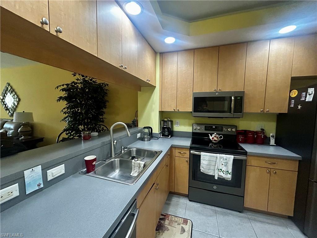 VAN LOON COMMONS - Residential