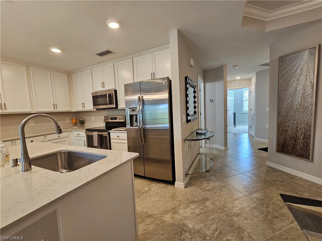 TREVI - Residential Lease