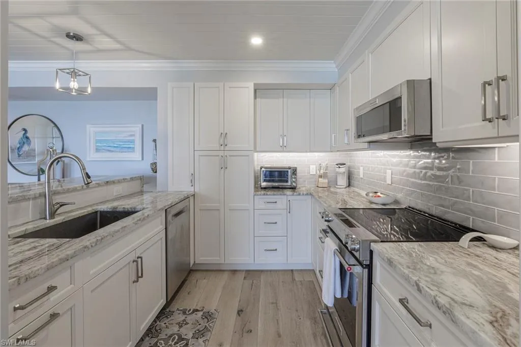 Naples, Florida 34103, United States, 2 Bedrooms Bedrooms, ,2 BathroomsBathrooms,Residential,Active,61057