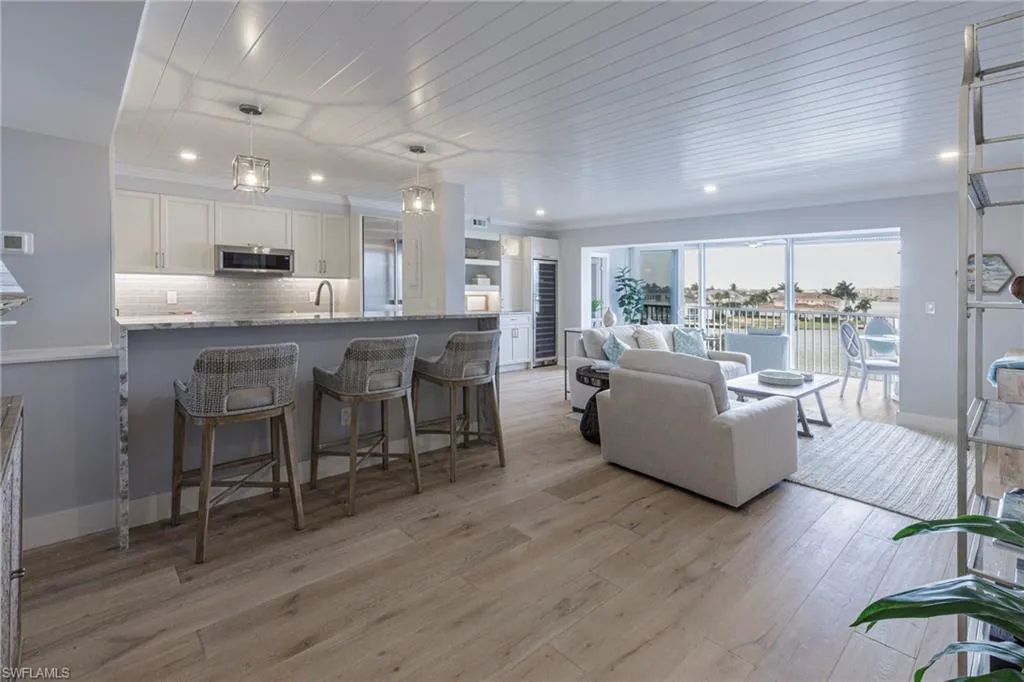 Naples, Florida 34103, United States, 2 Bedrooms Bedrooms, ,2 BathroomsBathrooms,Residential,Active,61057