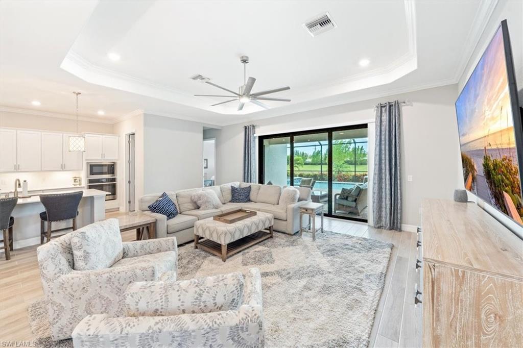 LAMORADA - Residential