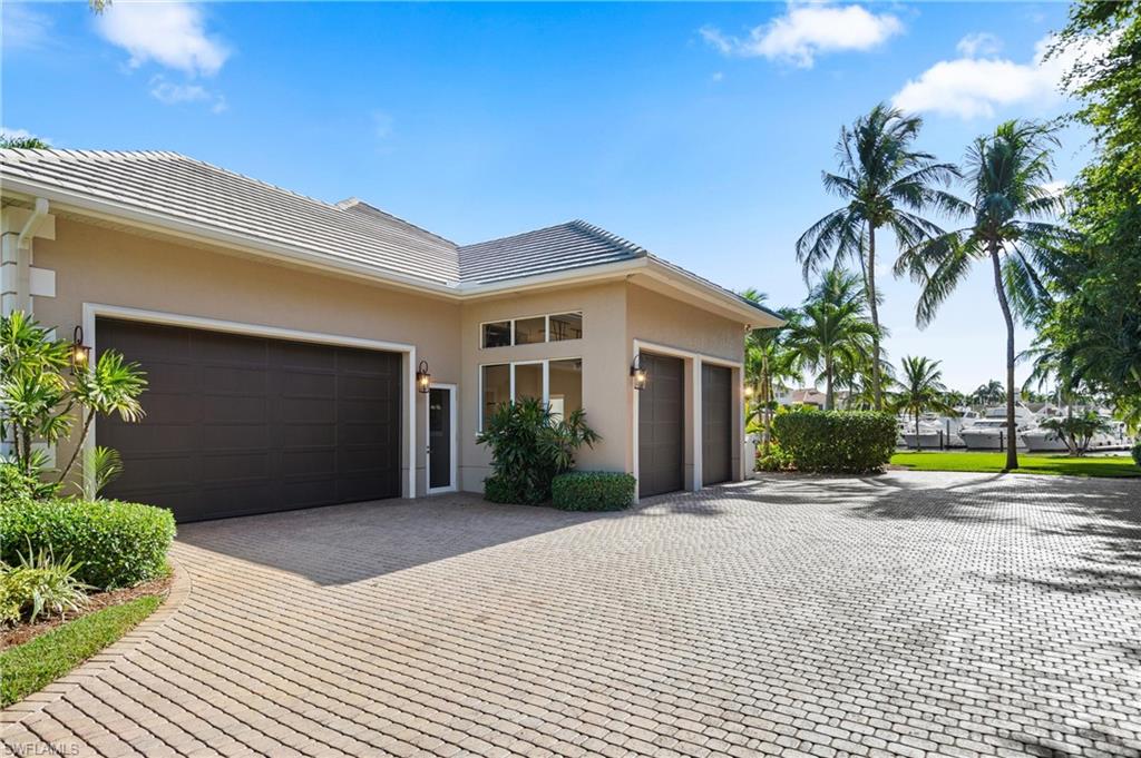 ST. CHARLES HARBOUR - Residential