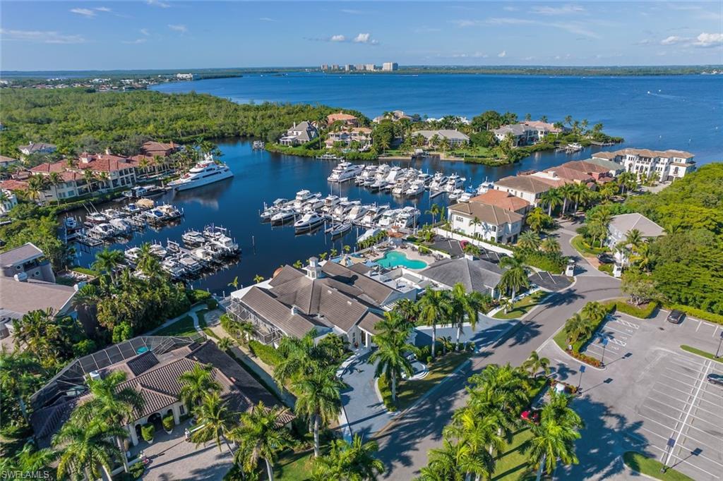 ST. CHARLES HARBOUR - Residential