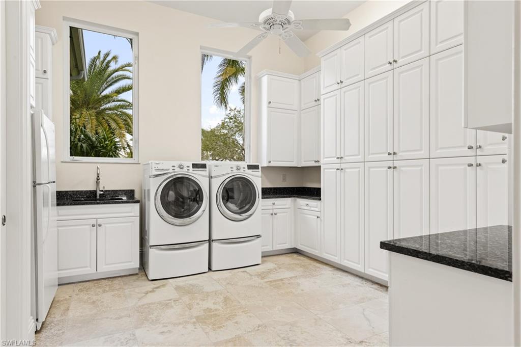 ST. CHARLES HARBOUR - Residential