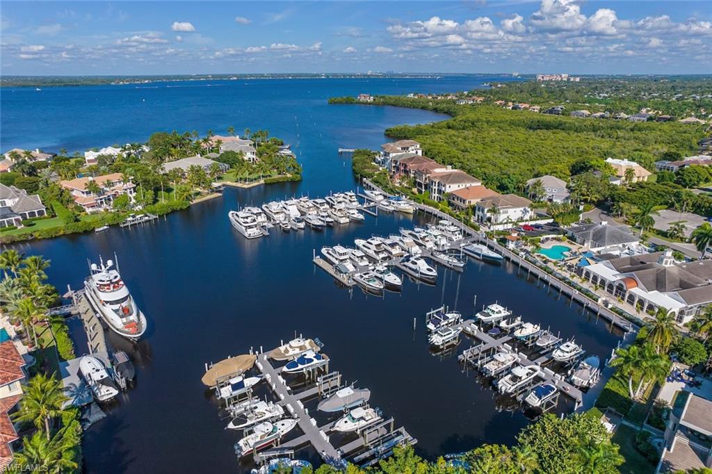 ST. CHARLES HARBOUR - Residential
