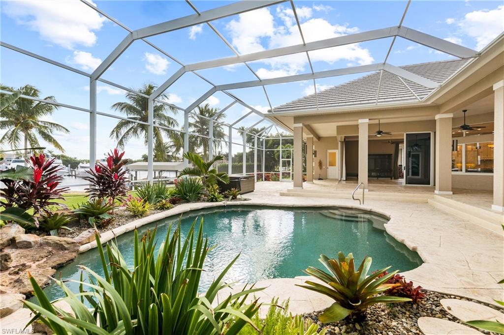 ST. CHARLES HARBOUR - Residential