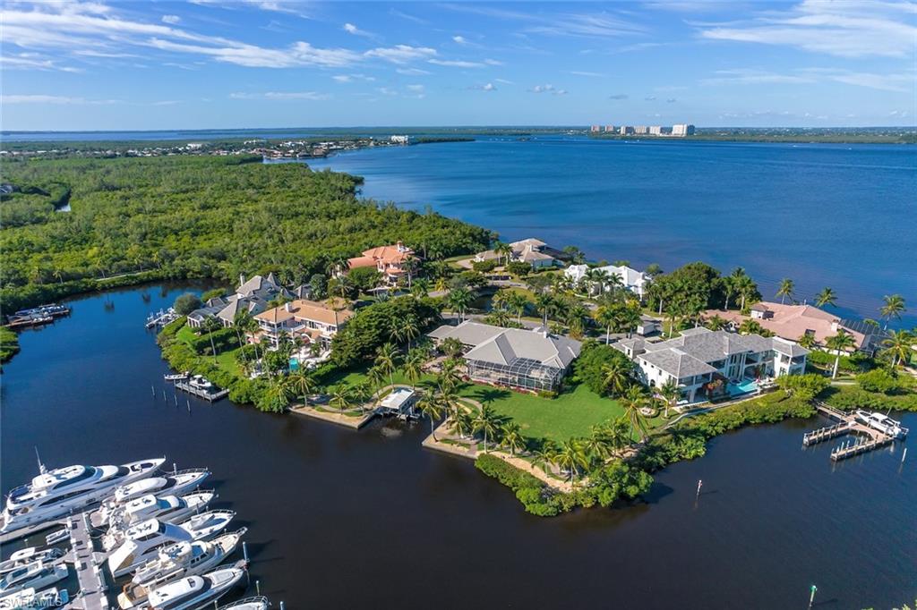 ST. CHARLES HARBOUR - Residential