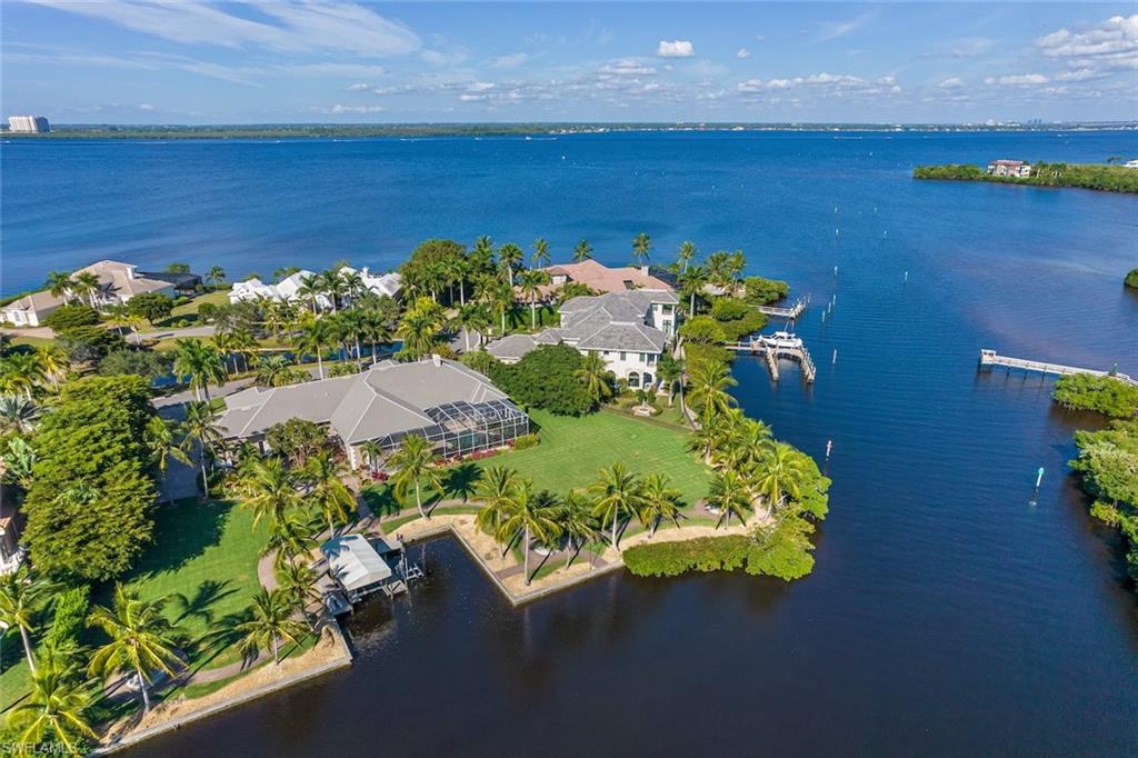 ST. CHARLES HARBOUR - Residential