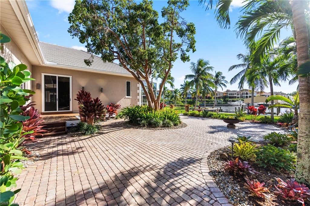 ST. CHARLES HARBOUR - Residential