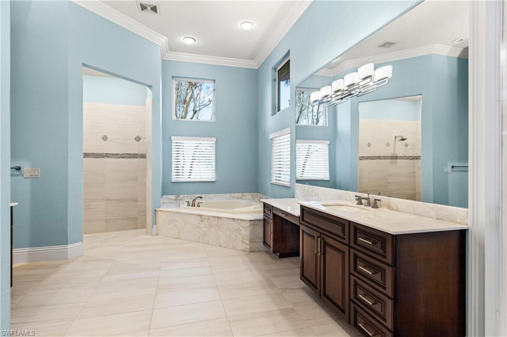 ST. CHARLES HARBOUR - Residential