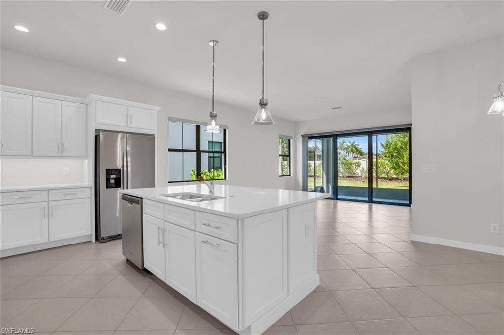 ABACO POINTE - Residential