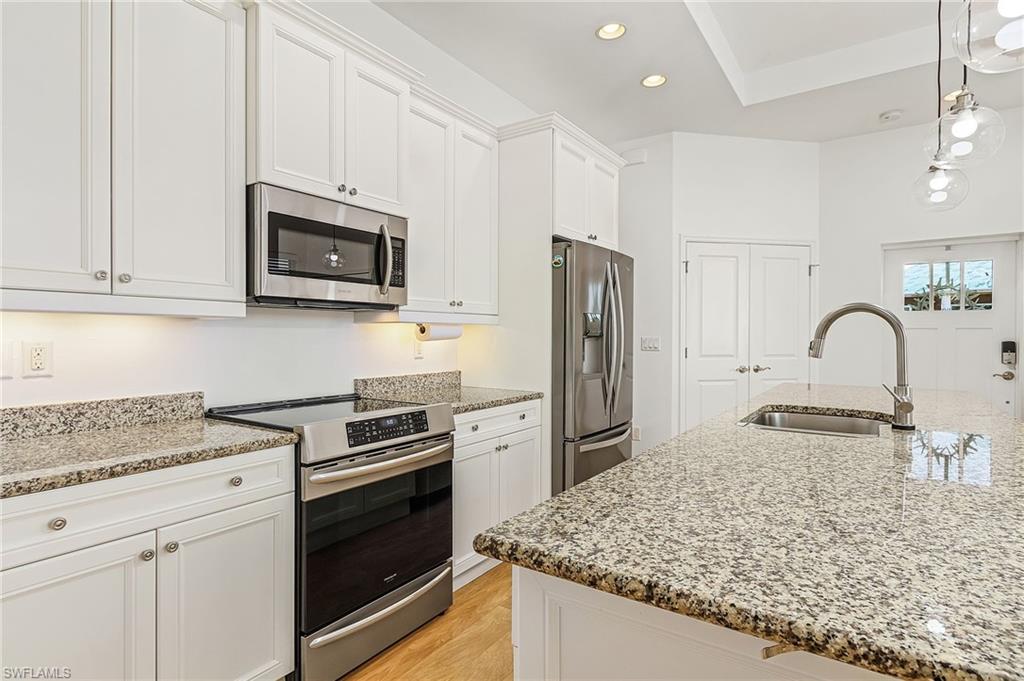 LYNNS HIGHLAND PARK - Residential