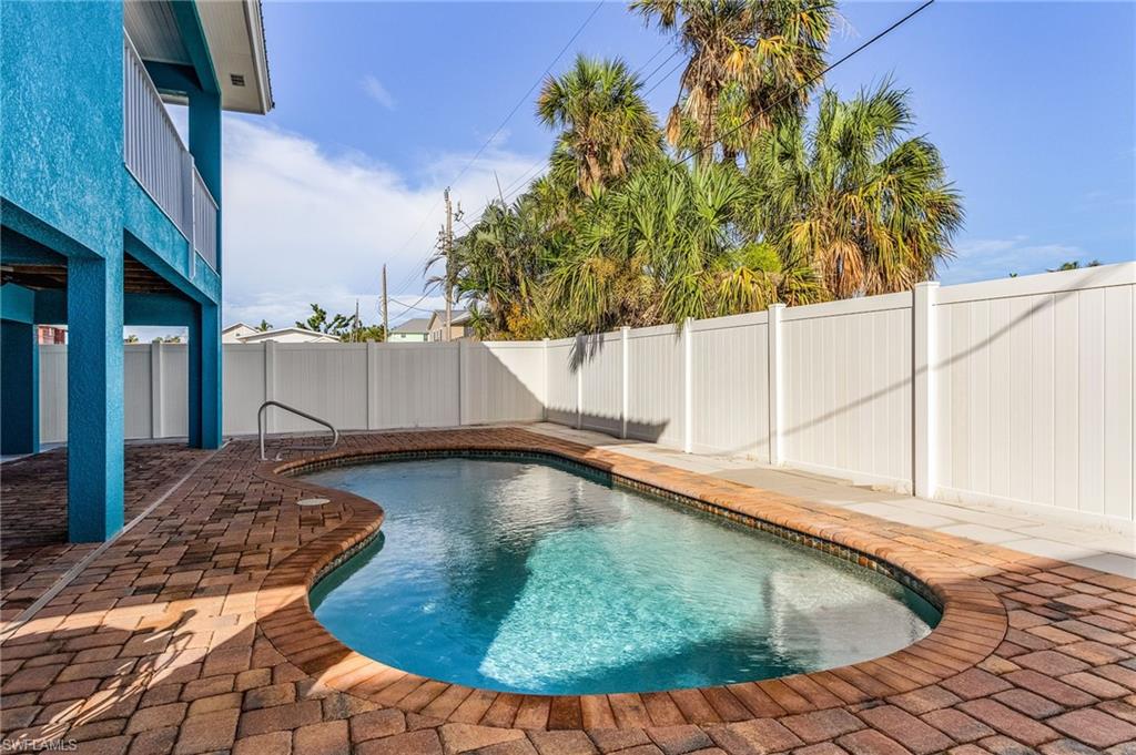 LYNNS HIGHLAND PARK - Residential