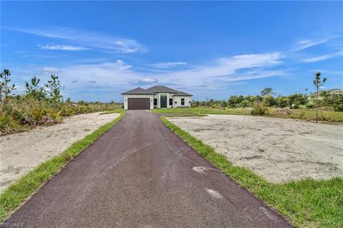 A home in NAPLES