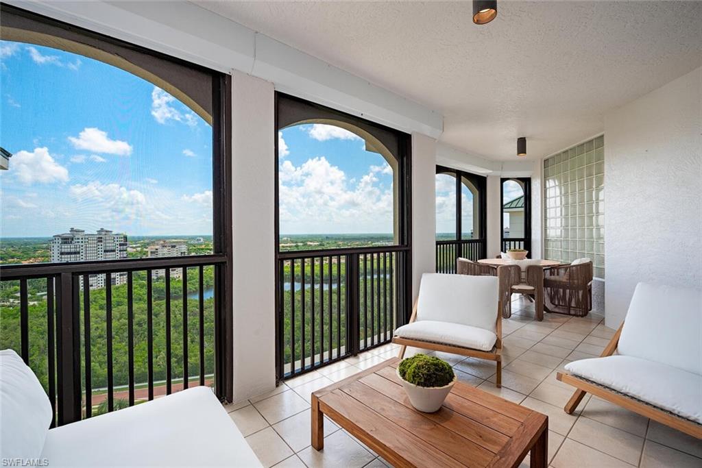 CARLYSLE AT BAY COLONY - Residential