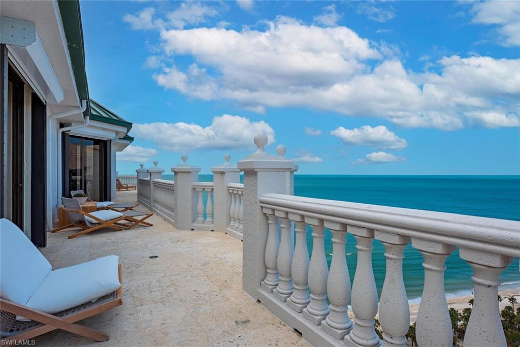 CARLYSLE AT BAY COLONY - Residential