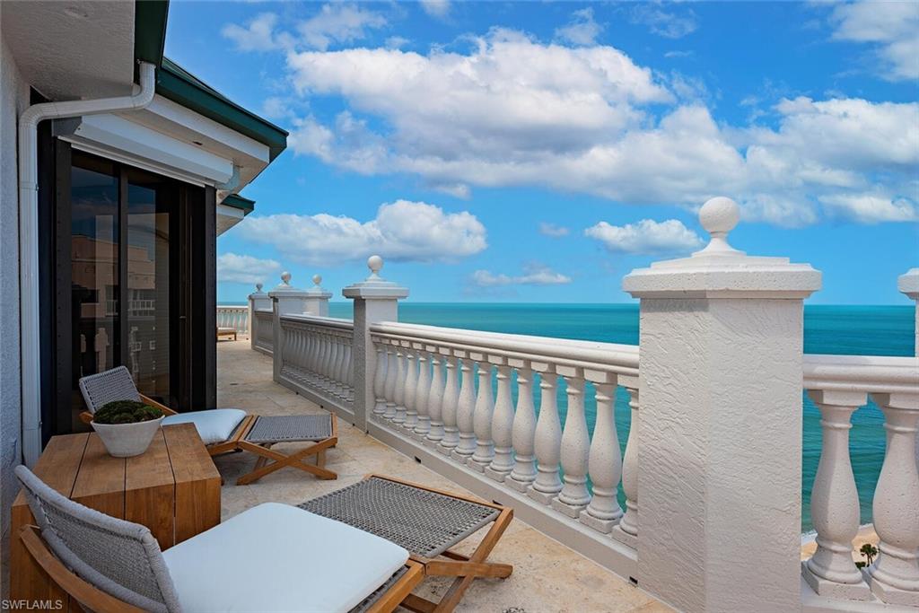 CARLYSLE AT BAY COLONY - Residential