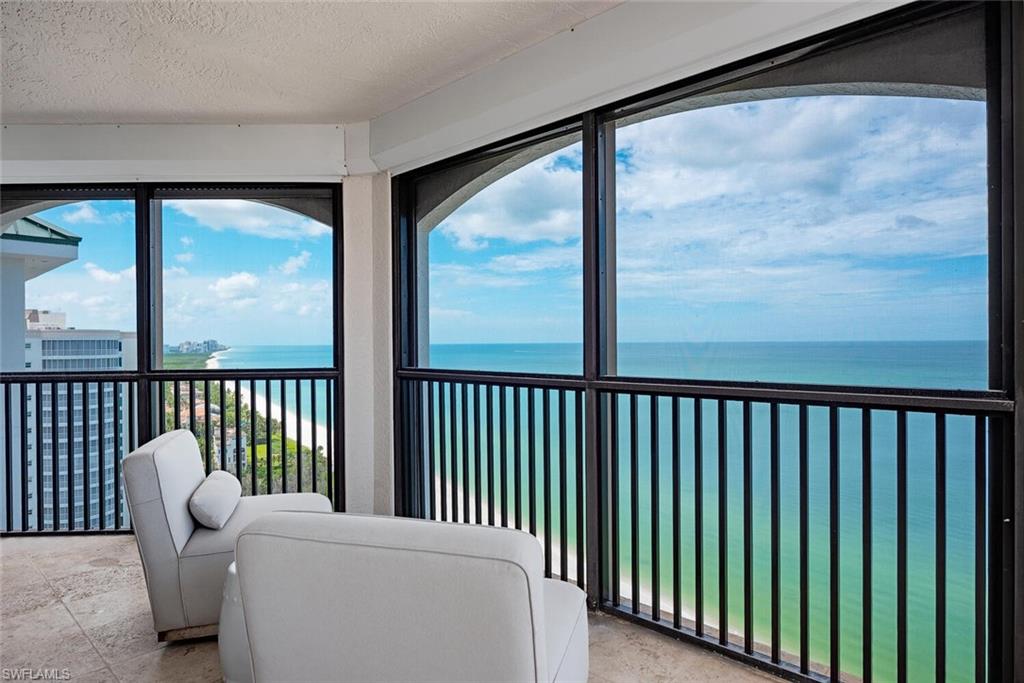 CARLYSLE AT BAY COLONY - Residential