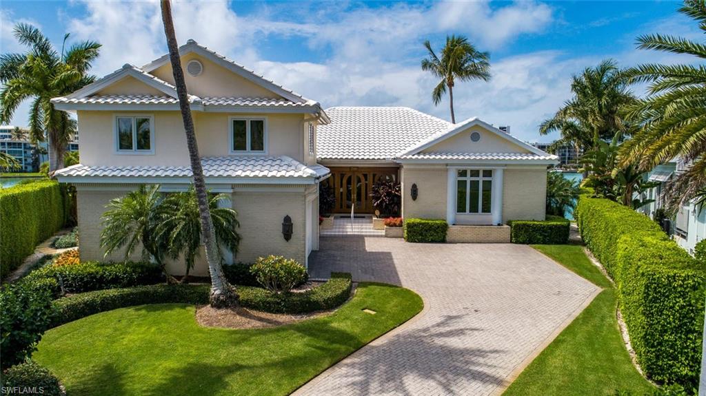 MOORINGS - Residential