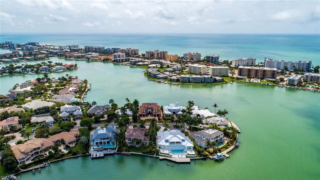 MOORINGS - Residential