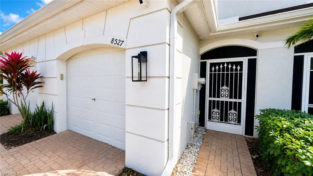 OLYMPIA POINTE - Residential