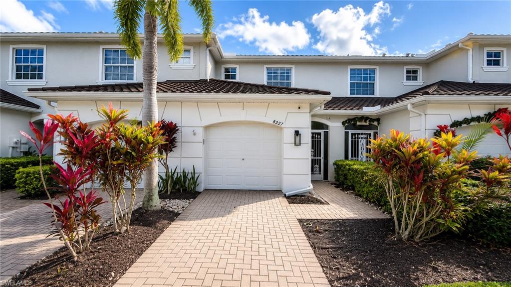OLYMPIA POINTE - Residential