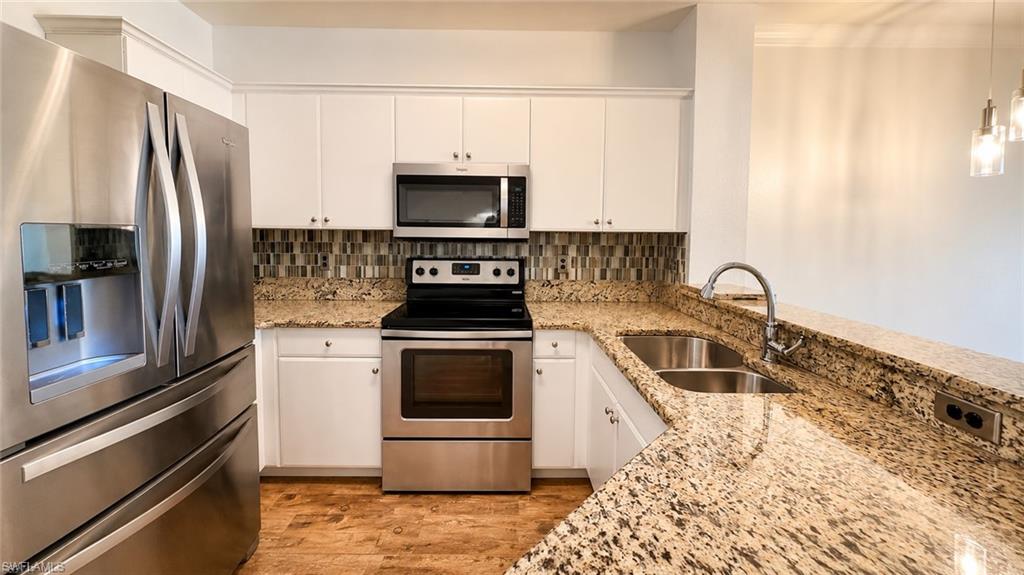 OLYMPIA POINTE - Residential