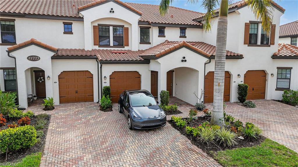 ARBORWOOD PRESERVE - Residential Lease