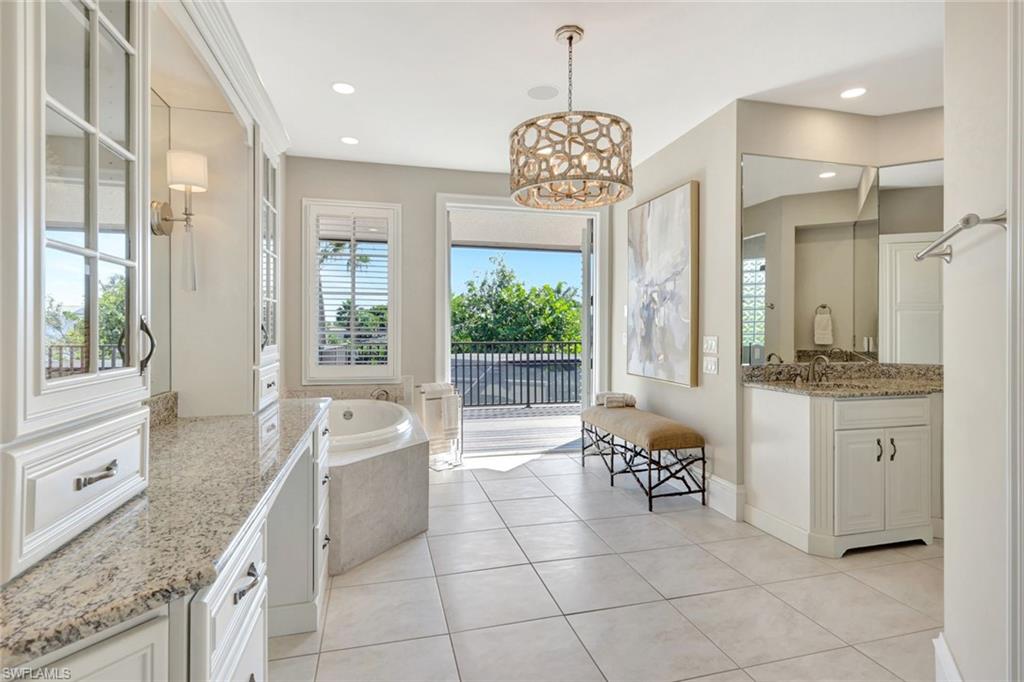 HIDEAWAY BEACH - Residential