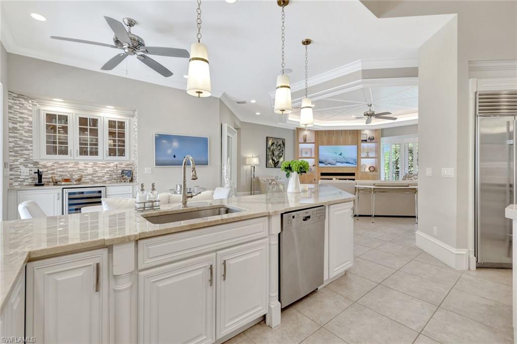 HIDEAWAY BEACH - Residential