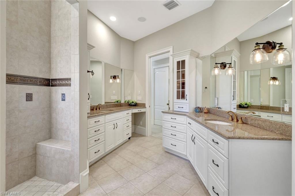 HIDEAWAY BEACH - Residential