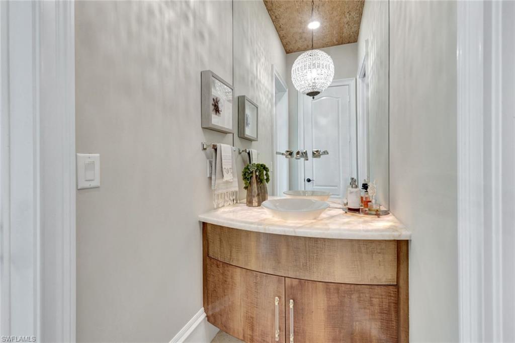 HIDEAWAY BEACH - Residential