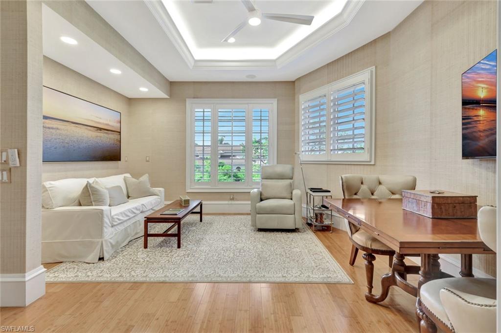 HIDEAWAY BEACH - Residential