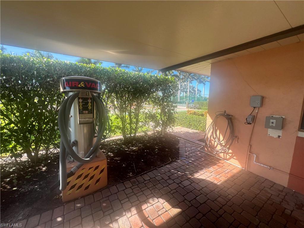 TROPIC SCHOONER APTS - Residential