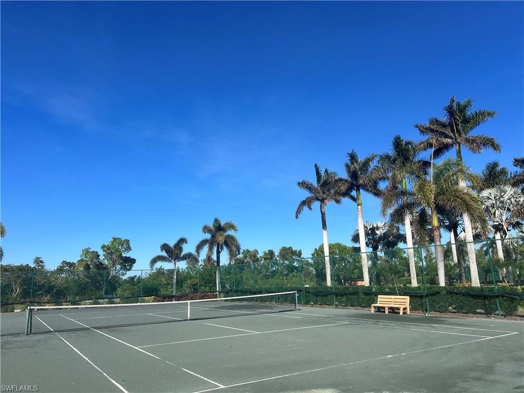 TROPIC SCHOONER APTS - Residential