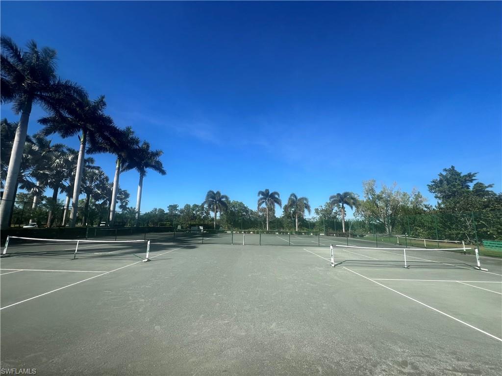 TROPIC SCHOONER APTS - Residential