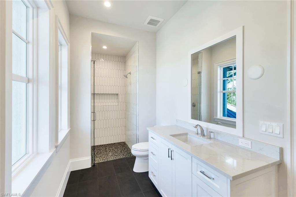 THE ENCLAVE OF DISTINCTION - Residential