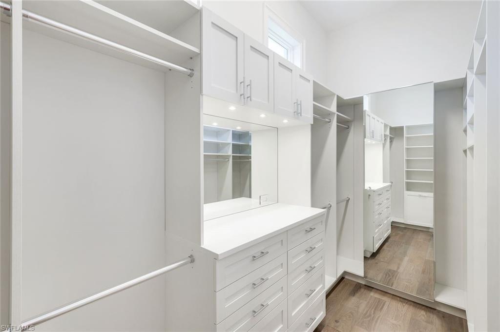 THE ENCLAVE OF DISTINCTION - Residential