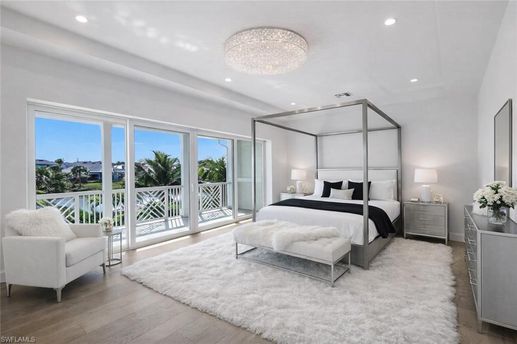 THE ENCLAVE OF DISTINCTION - Residential