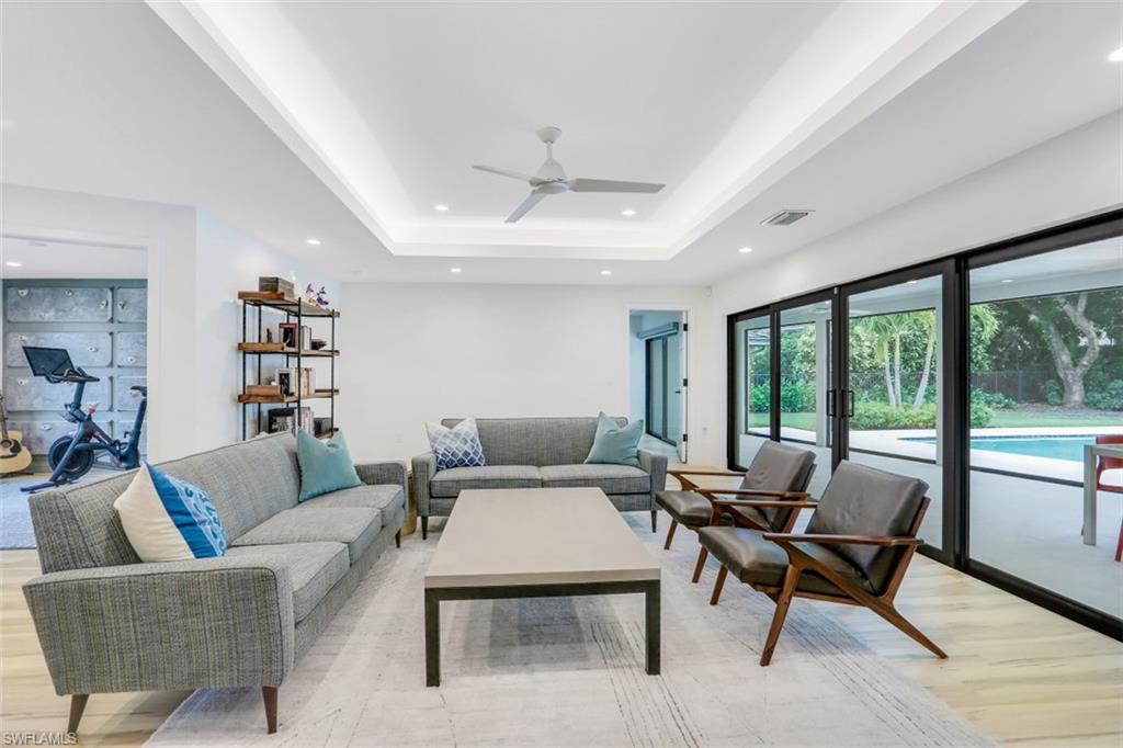 PARK SHORE - Residential