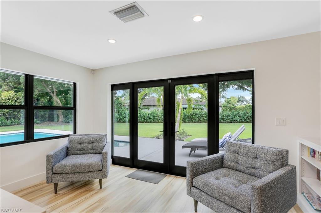 PARK SHORE - Residential