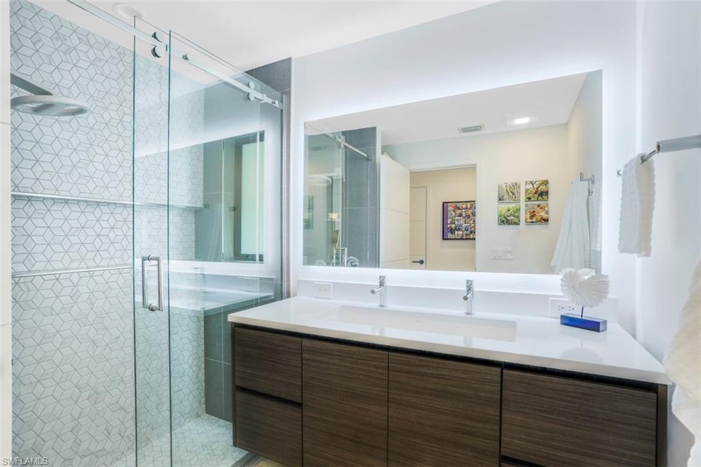 PARK SHORE - Residential