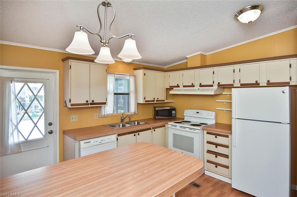 LAKE ARROWHEAD MOB VILLAGE - Residential