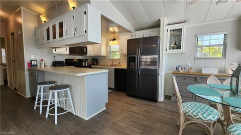 Manufactured Home in FORT MYERS FL 5297 White Sky CIR.jpg