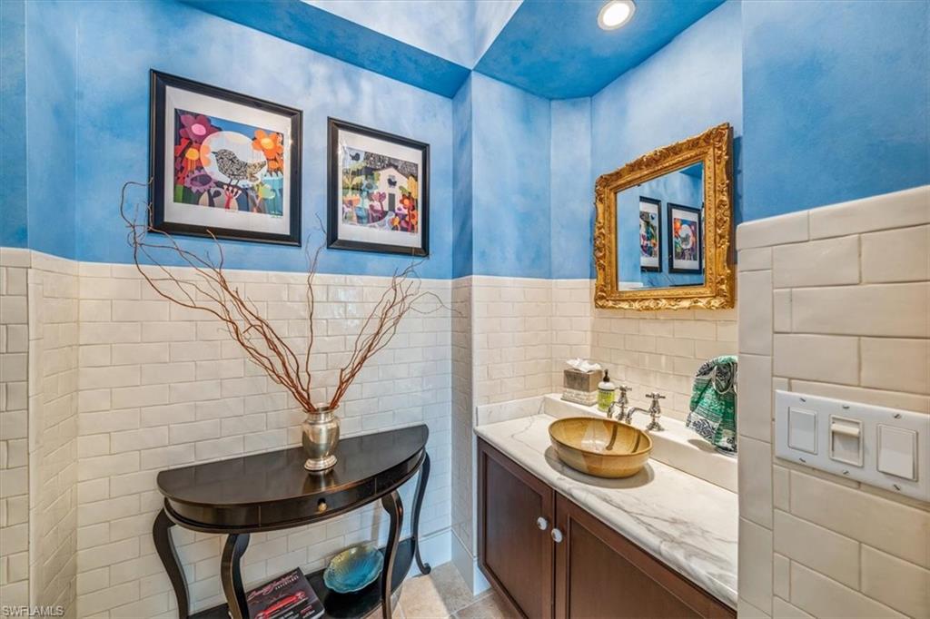 ROYAL HARBOR - Residential