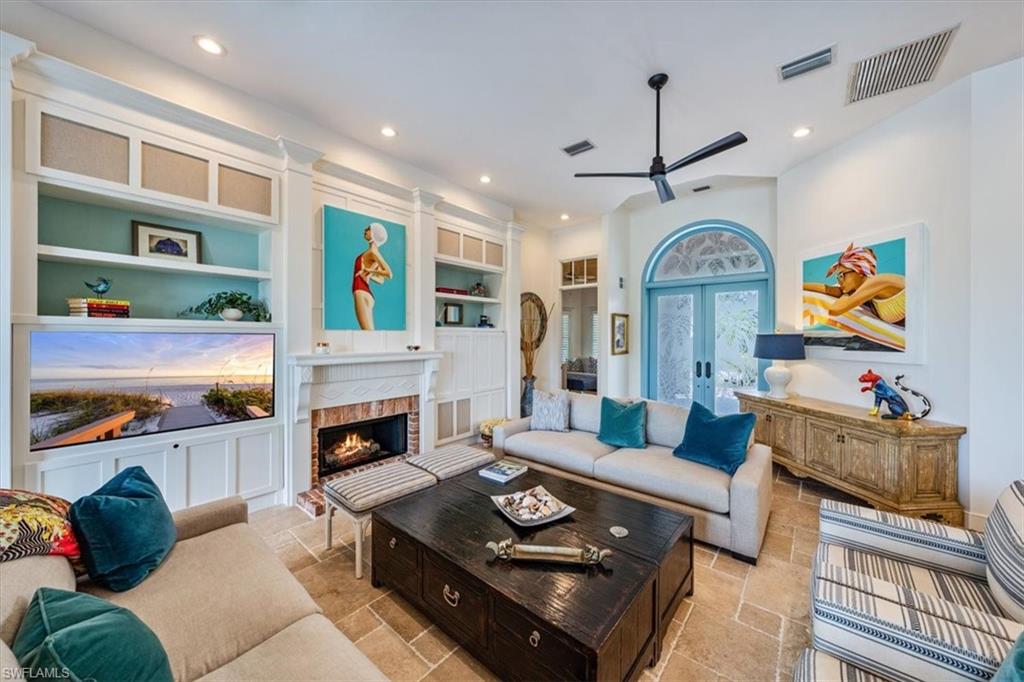 ROYAL HARBOR - Residential