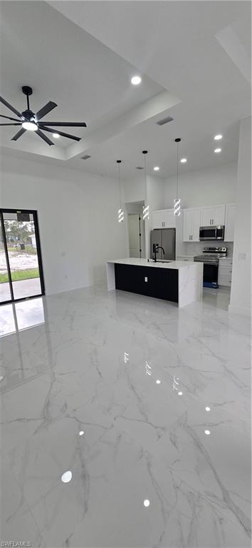 951 PLAZA - Residential