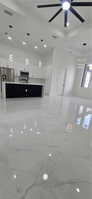 951 PLAZA - Residential